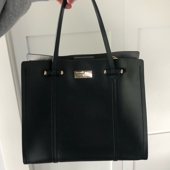 Black Kate spade purse - Picture 1 of 8